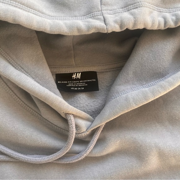 SOLD - H&M Relaxed Fit Oversized Hoodie Size XS in Pigeon Blue - Picture 3 of 9